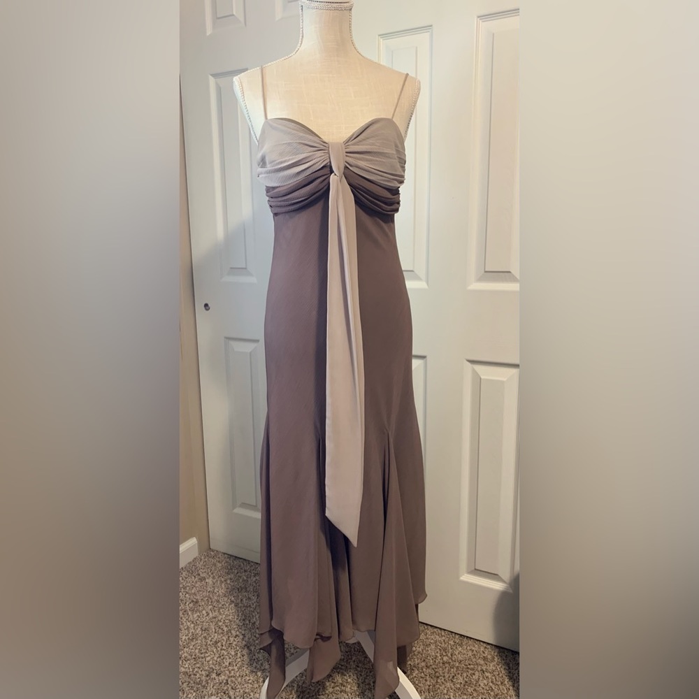 Dressbarn size 6. Wore once to my brothers wedding.